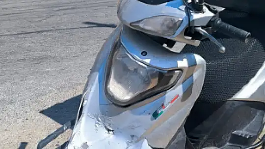 Milas'ta Virajda Kontrolünü Kaybeden Motosikletli Kamyonetle Çarpıştı