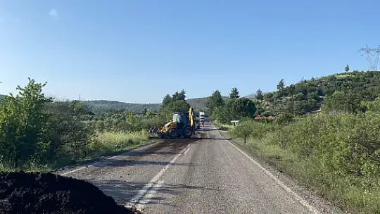 Milas Ören yolunda prina döküldü yol trafiğe kapandı