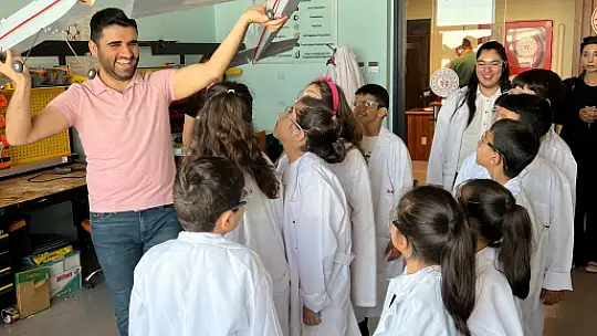 Özel öğrenciler DENEYAP Atölyesi'nde teknolojiyle buluştu