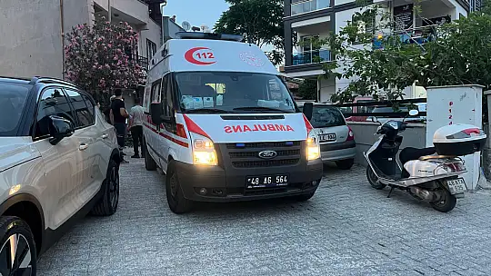 Milas'ta motosiklet park halindeki araca çarptı: Sürücü yaralandı