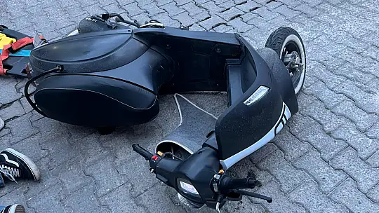 Milas'ta motosiklet park halindeki araca çarptı: Sürücü yaralandı