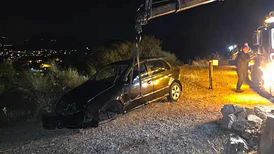 Milas'ta feci kaza: Bariyerlere çarpan otomobil takla attı 1 kişi yaralandı