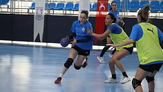 Armada Praxis Yalıkavak Spor Kadın Hentbol Takımı Sezon Hazırlıklarına Başladı