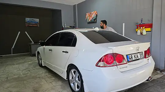 Cüneyt Bozkurt'tan Milas'a Yeni Yatırım: Alp Garage Oto Yıkama