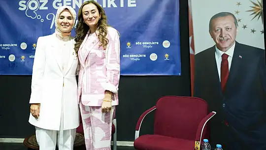 Bakan Göktaş Milas'ta Gençlerle Söyleşide Buluştu