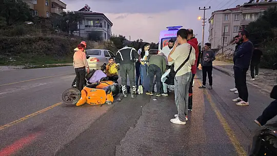 Milas'ta Motosiklet Sürücüsü Aniden Açılan Kapıya Çarparak Yaralandı