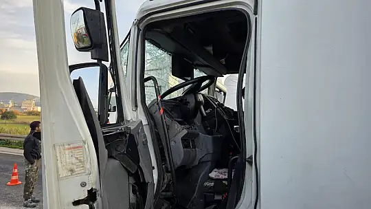 Milas Bodrum Karayolunda Feci Çarpışma: 1'i Ağır 2 Yaralı