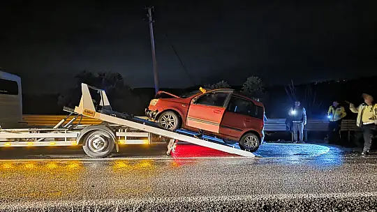 Milas'ta Korkutan Kaza: Kömür Taşıyan Tır ile Otomobil Kafa Kafaya Çarpıştı 1 Kişi Yaralandı