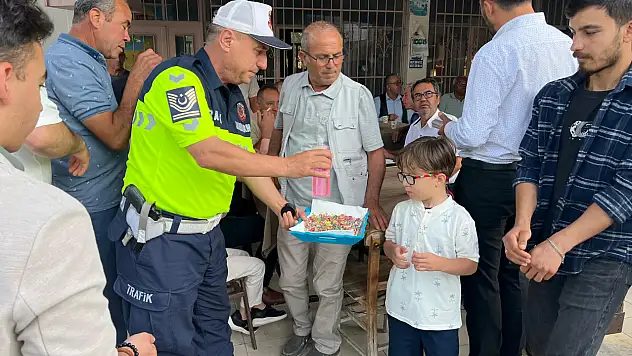 Jandarmadan Bayramda Milas'a Tatlı Dokunuş