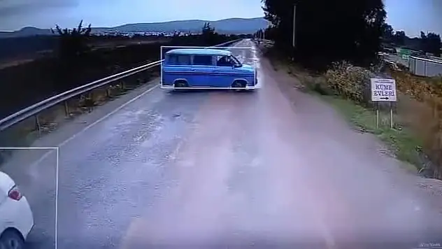 Kaygan zeminde kontrolden çıktı, çarpışma anı kamerada