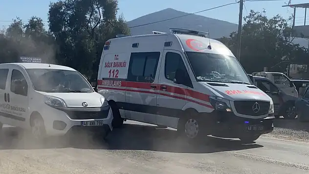 Labranda Yolu Üzerinde Otomobil ve Motosiklet Çarpıştı