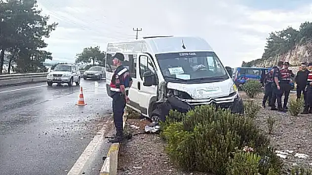 Milas-Bodrum Karayolunda Feci Kaza: 19 Kişi Yaralandı