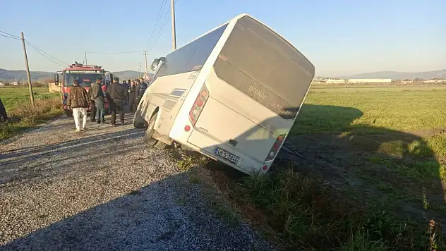 Milas Ekinambarı'nda İşçi Servisi Kaza Yaptı: Facia Kıl Payı Atlatıldı