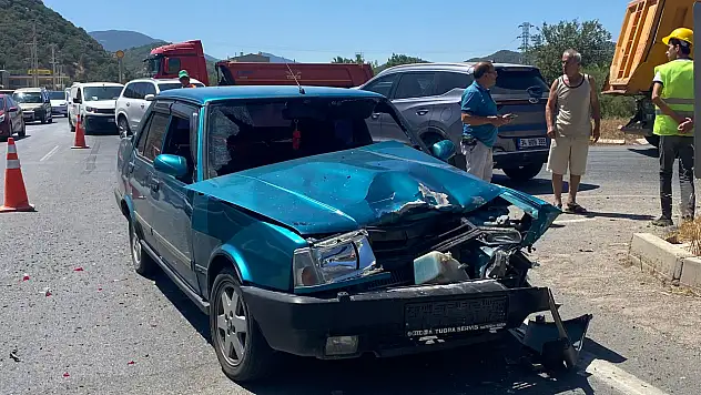 Milas'ta İki Otomobilin Çarpıştığı Kazada Bir Kişi Yaralandı