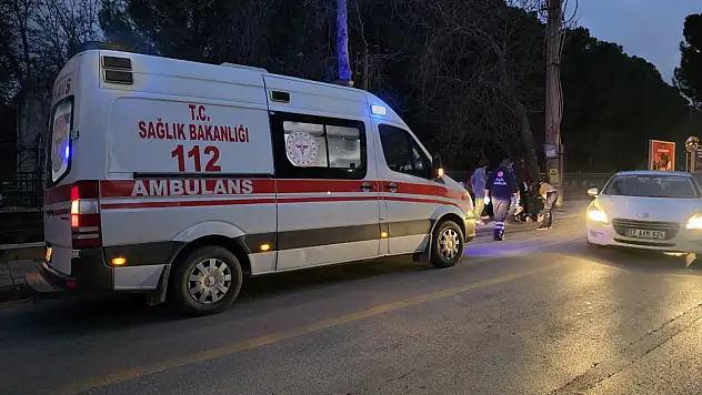 Milas'ta ilginç kaza: Motosiklet sürücüsü yaralandı, yaya kayıplara karıştı