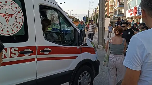 Milas'ta Tıra Arkadan Çarpan Motosiklet Sürücüsü Yaralandı