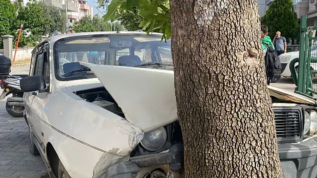 Milas’ta İki Otomobil Çarpıştı, 1 Kişi Yaralandı…