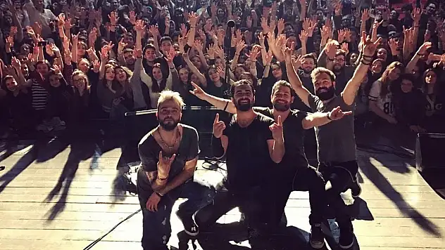 Ünlü Rock Grubu PERA 30 Ağustos'ta Atapark Meydanında Milaslılarla Buluşuyor