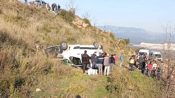 Milas'ta hasta taşıyan araç kaza yaptı: 1 Kişi Öldü 5 Kişi Yaralandı