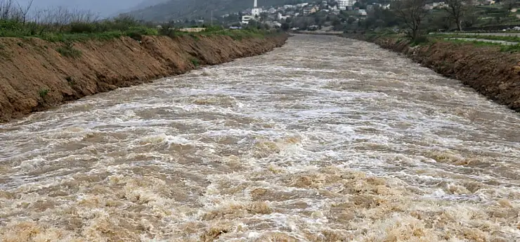 Milas'ta Sel Alarmı: Yeni Köprü Sular Altında Kalma Riskiyle Kapatıldı!