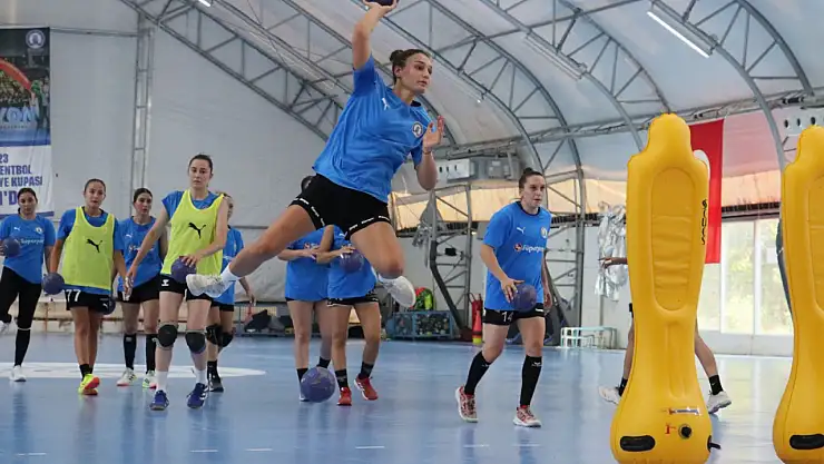 Armada Praxis Yalıkavak Spor Kadın Hentbol Takımı Sezon Hazırlıklarına Başladı