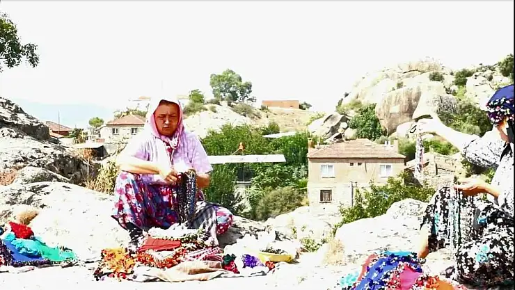 Bafalı kadınlar, hem rehberlik hem de ticaret yapıyorlar