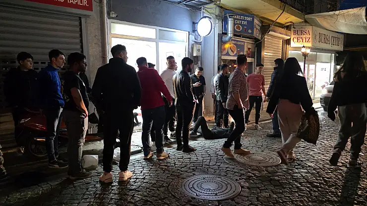 Milas Cumhuriyet Caddesi'nde kaza: 15 yaşındaki kurye ağır yaralandı