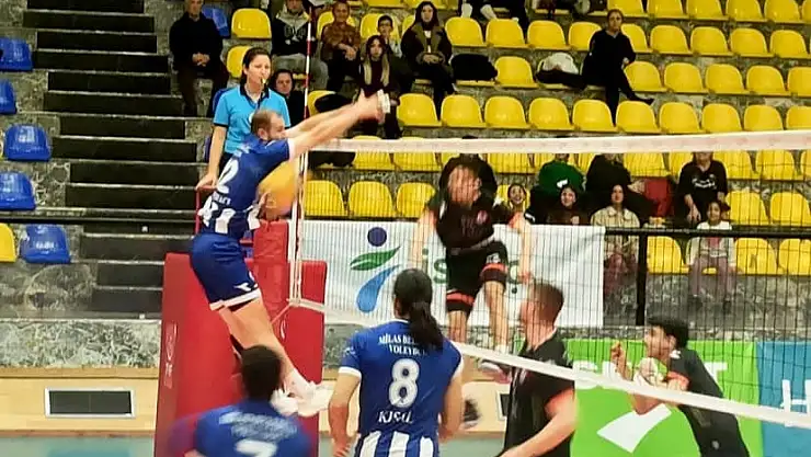 Efeler İstanbul deplasmanından galibiyetle döndü