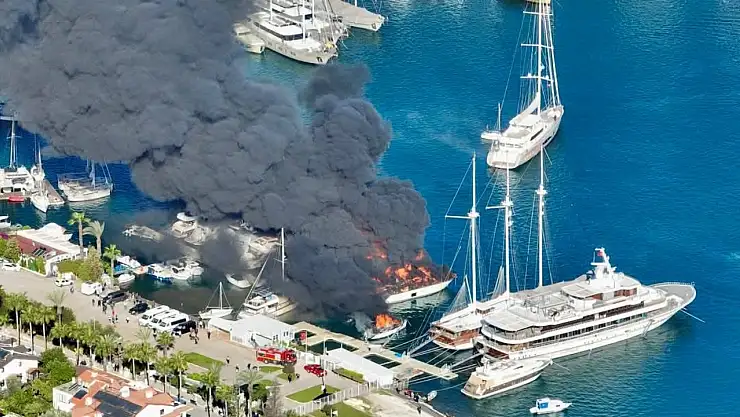 Fethiye'de Milyon Dolarlık Yangın: Lüks Tekneler Kül Oldu