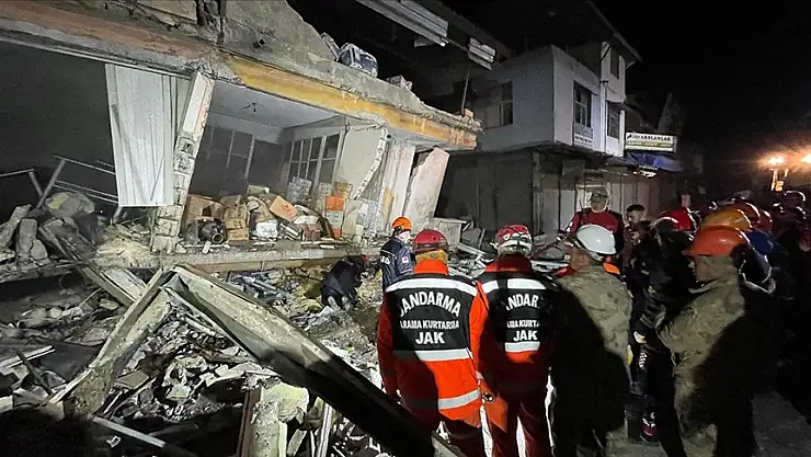Hatay depreminde 6 kişi hayatını kaybetti, 294 kişi yaralandı