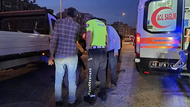 Kamyonet Kasasından Düşen Kişi Yaralandı