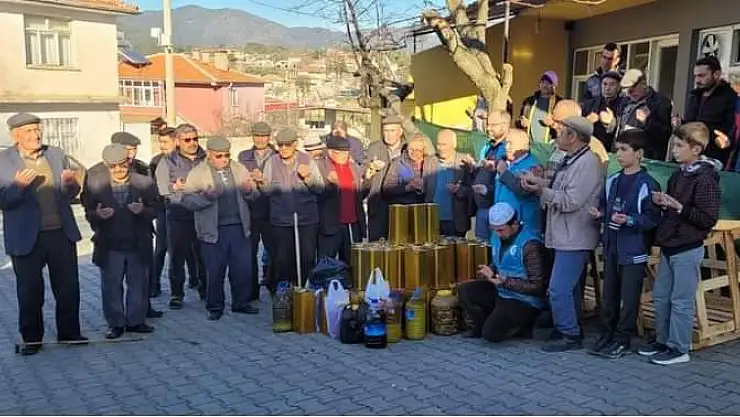 Kendi Ürettikleri Zeytinyağlarını Deprem bölgesine Gönderdiler