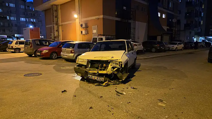 Milas'ta 4 aracın karıştığı kazada 1 kişi yaralandı