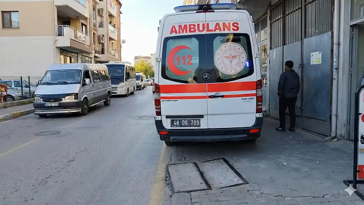 Milas'ta İki Motosiklet Çarpıştı: Bir Sürücü Yaralandı, Diğeri Olay Yerinden Kaçtı