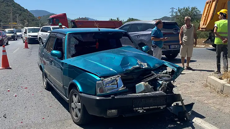 Milas'ta İki Otomobilin Çarpıştığı Kazada Bir Kişi Yaralandı