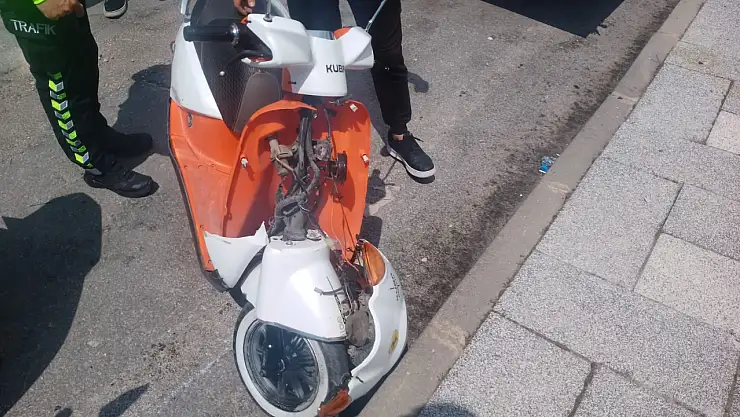 Milas'ta motosiklet sürücüsü park halindeki araca çarptı