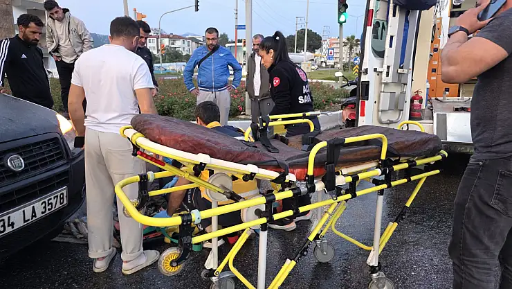 Milas'ta otomobil ile motosiklet kavşakta çarpıştı: 1 yaralı