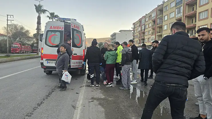 Milas'ta Yolun Karşısına Geçmek İsteyen Yayaya Otomobil Çarptı