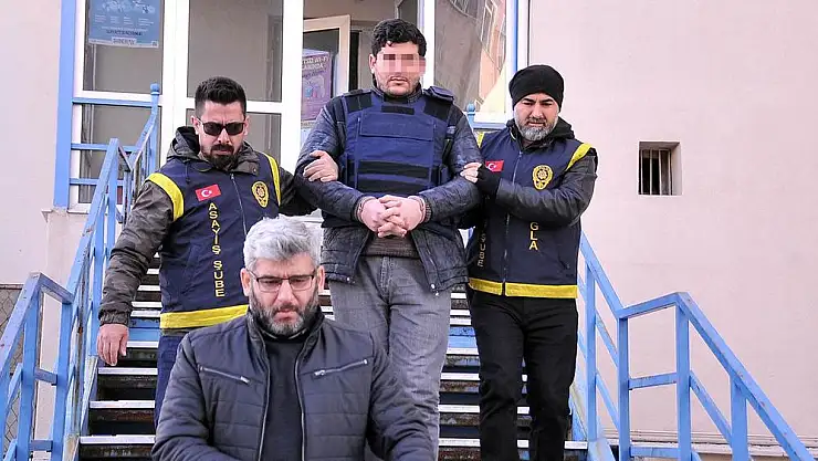 Milas’ta, Penceresi bile bulunmayan evde yakalandı