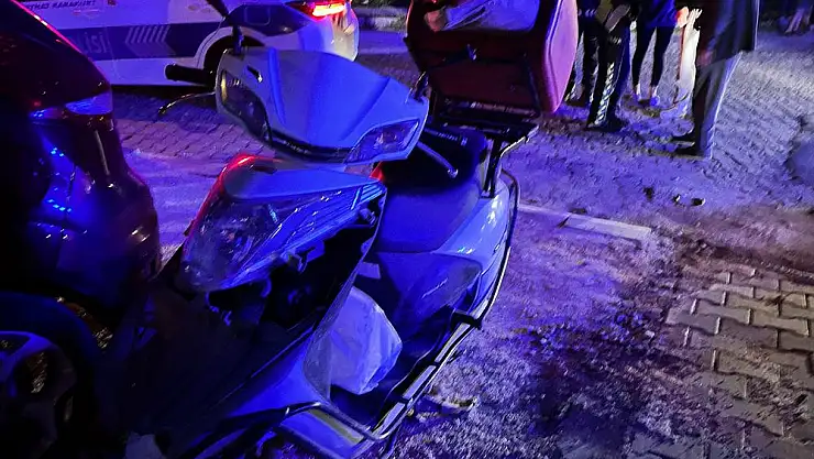 Motosiklet Otomobille Çarpıştı: 1 Yaralı