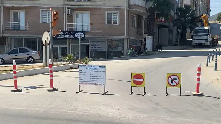 Nazmi Akdeniz Caddesi 4 Gün Trafiğe Kapalı