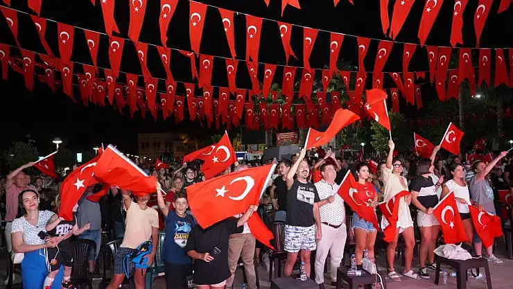 Şampiyonluk Coşkusu Atapark’ta Yaşandı