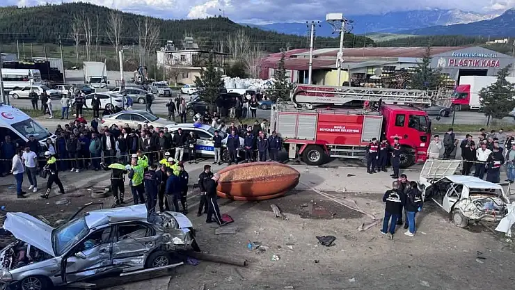 Seydikemer'de katliam gibi kaza: 4 kişi hayatını kaybetti
