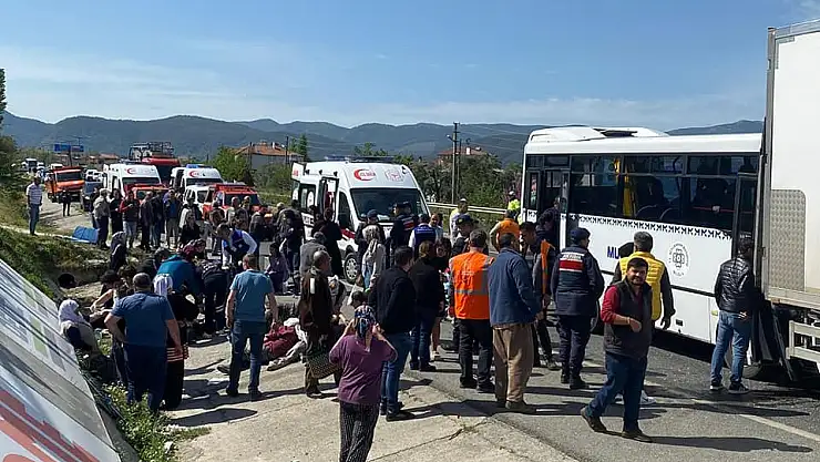 Son Dakika… Yatağan’da Kaza: 4’ü Ağır 36 Yaralı
