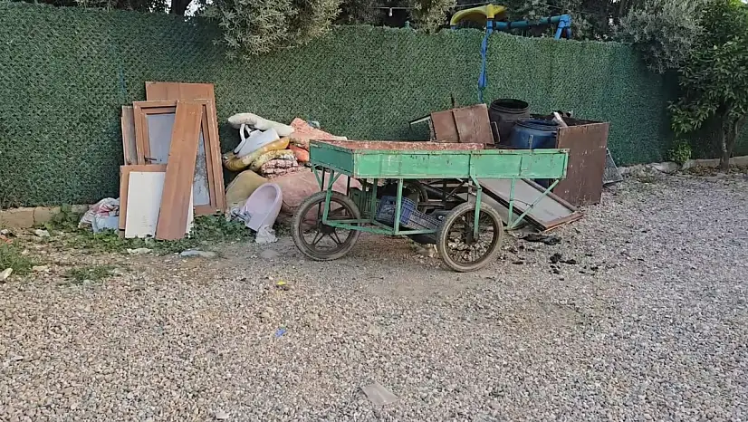 23 Nisan Bulvarı'ndaki görüntü kirliliği tepki çekiyor