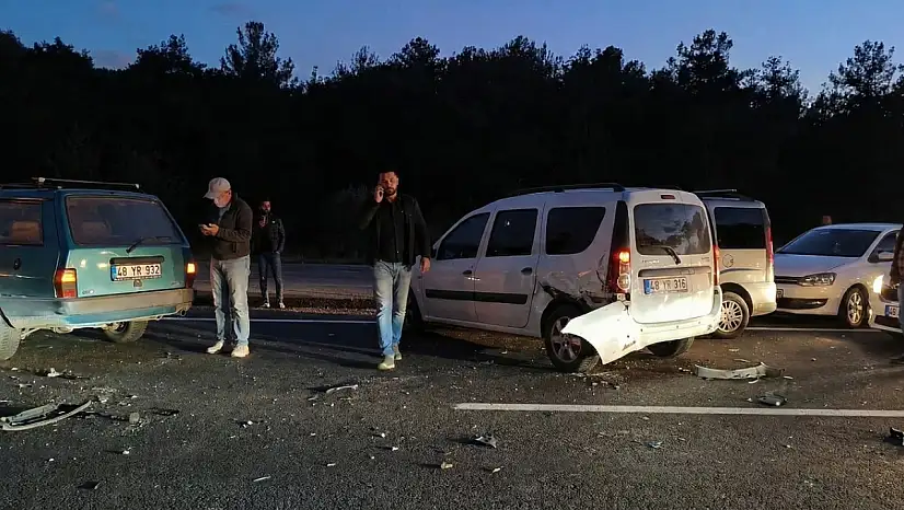 Milas Yatağan Yolunda Zincirleme Kaza: Trafik Kilitlendi