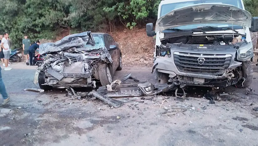 Torba Demirbükü'nde Feci Kaza: 4 Yaralı