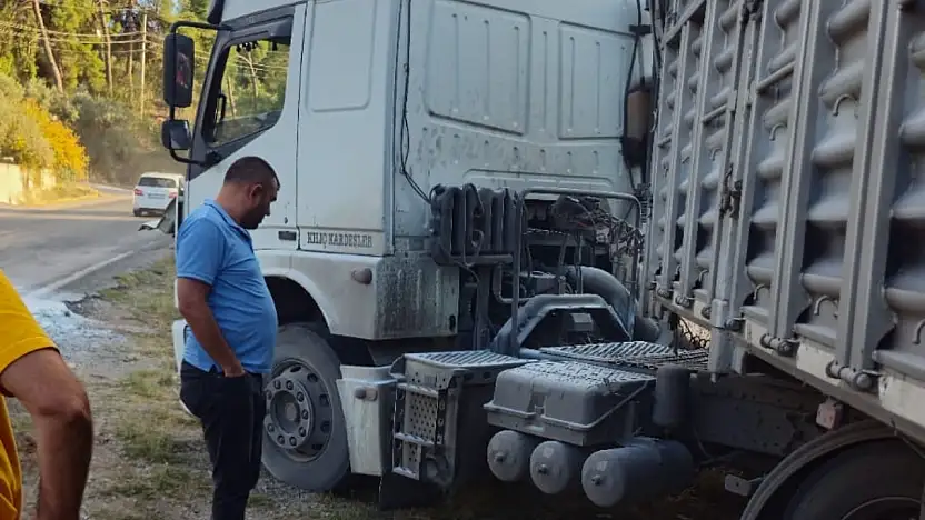 Beçin'de Tırdan Yükselen Dumanlar Paniğe Neden Oldu