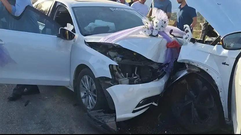 Milas'ta Düğün Konvoyunda Kaza: 1'i Ağır 6 Yaralı
