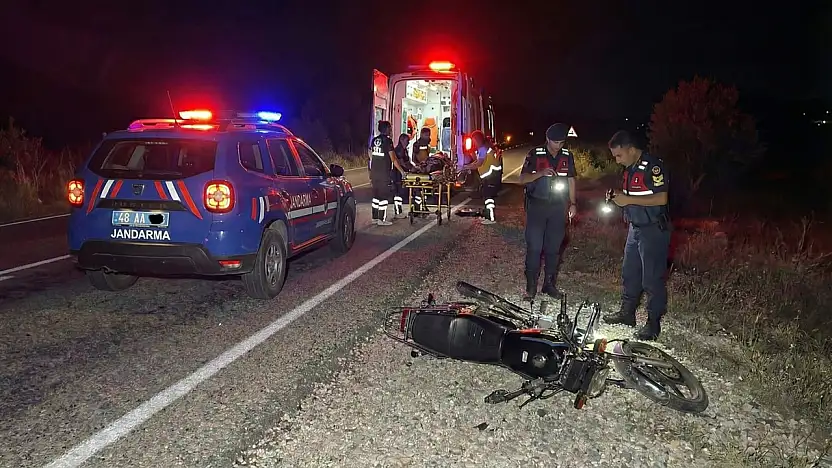 Milas'ta Feci Kaza: Domuza Çarpan Motosiklet Sürücüsü Yaşam Savaşı Veriyor